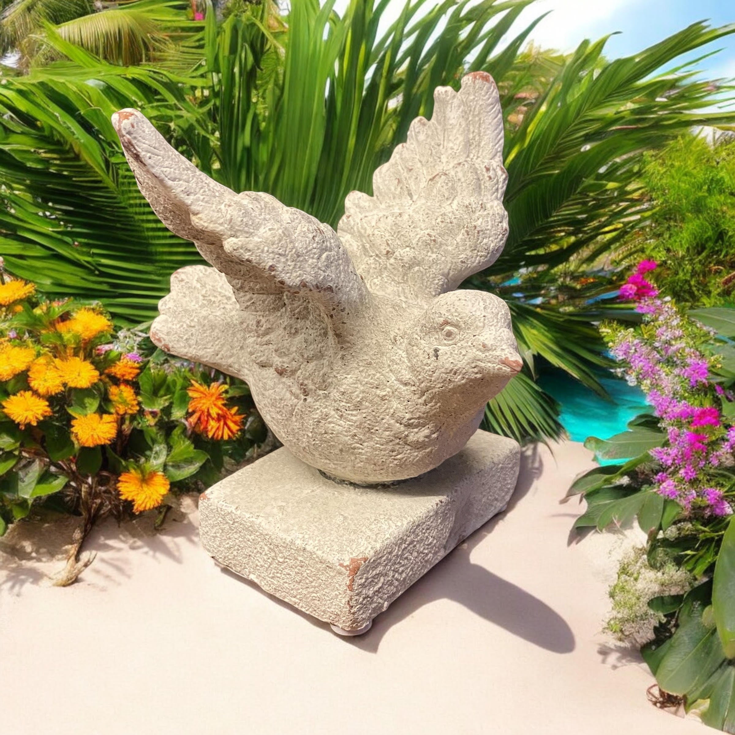 MSL 13cm Resin Bird Hand Finished Indoor or Outdoor Decor