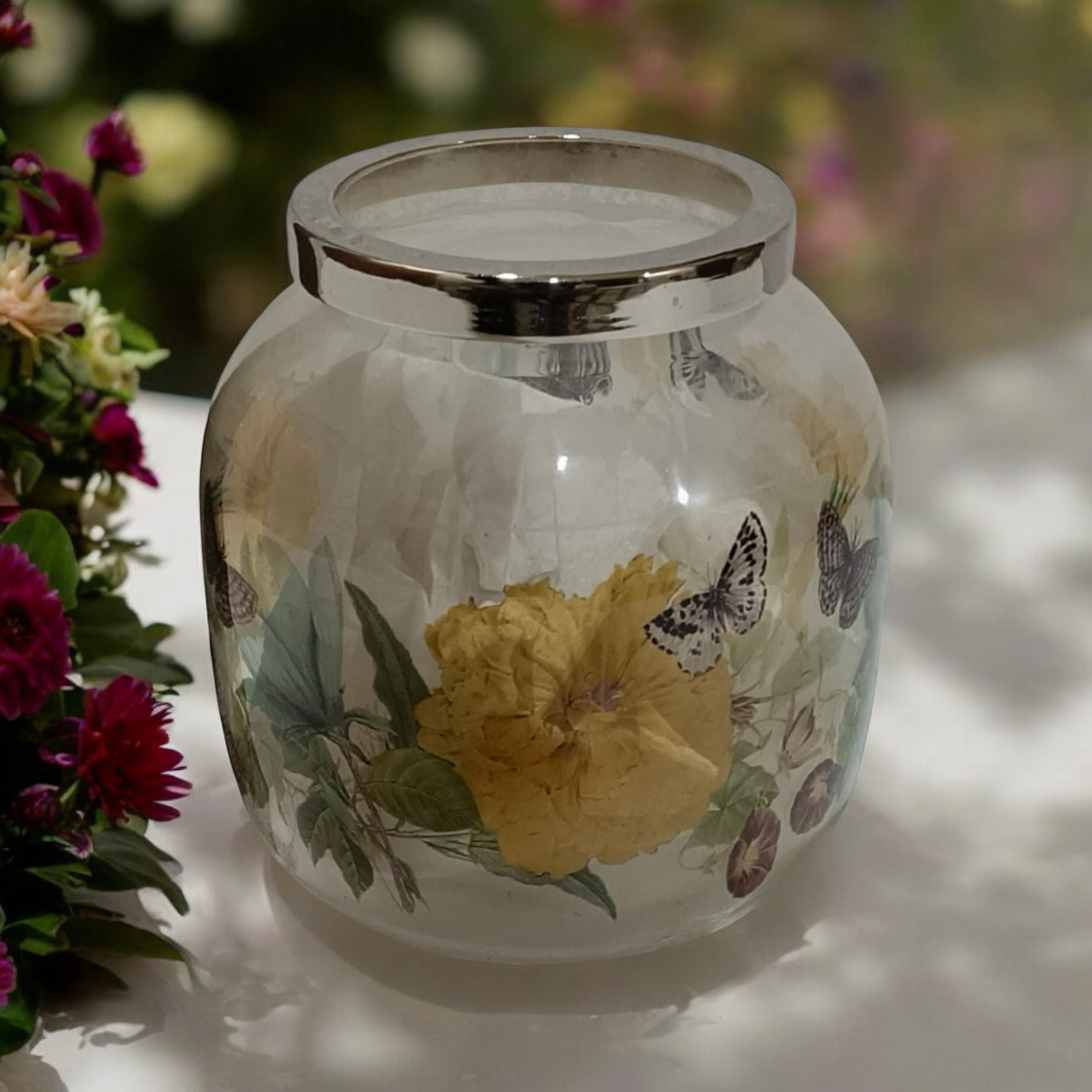 MSL 13cm Glass Flower Vase for Elegant Flower Display