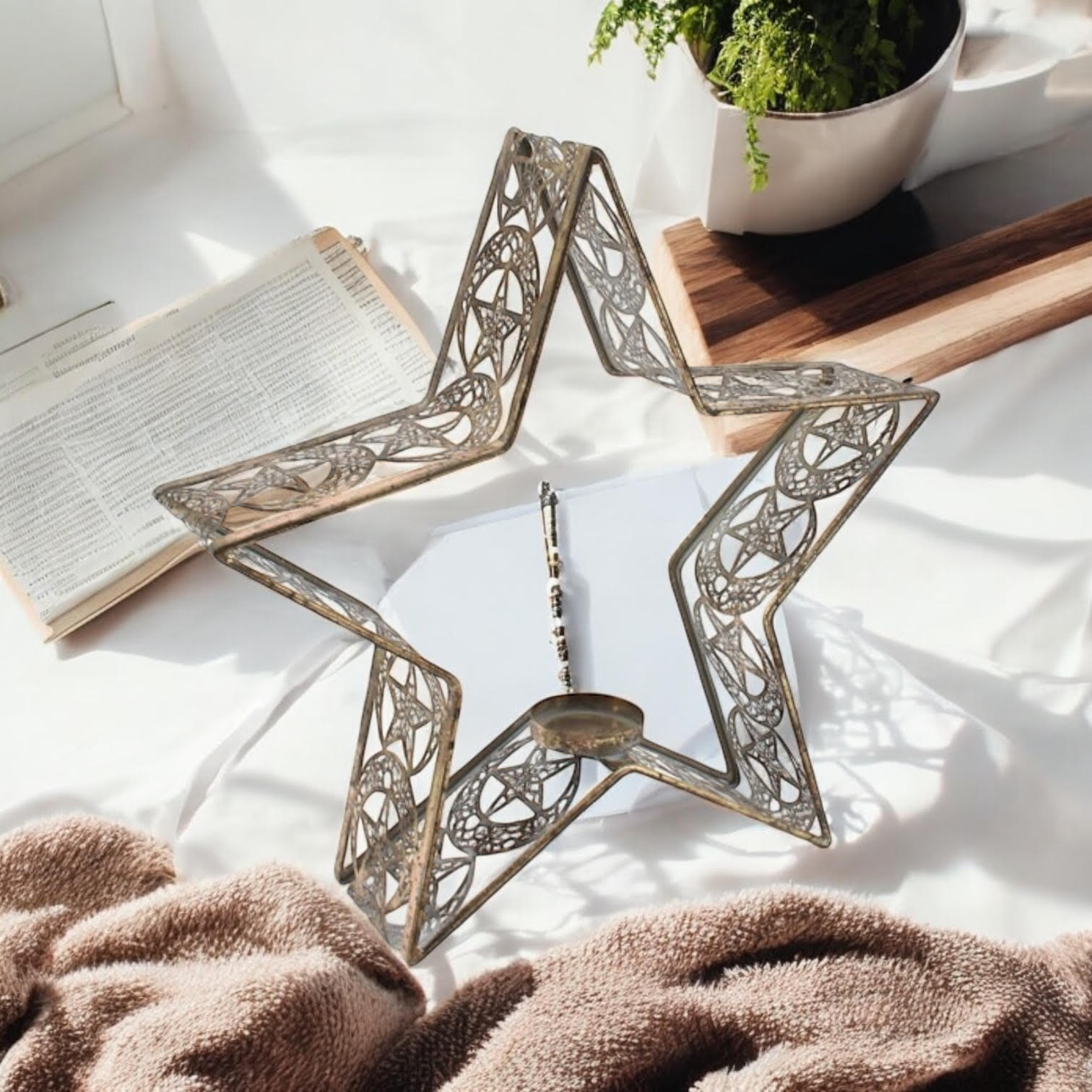 MSL 37cm Metal Candle Holder, Hand Finished, Elegant Design