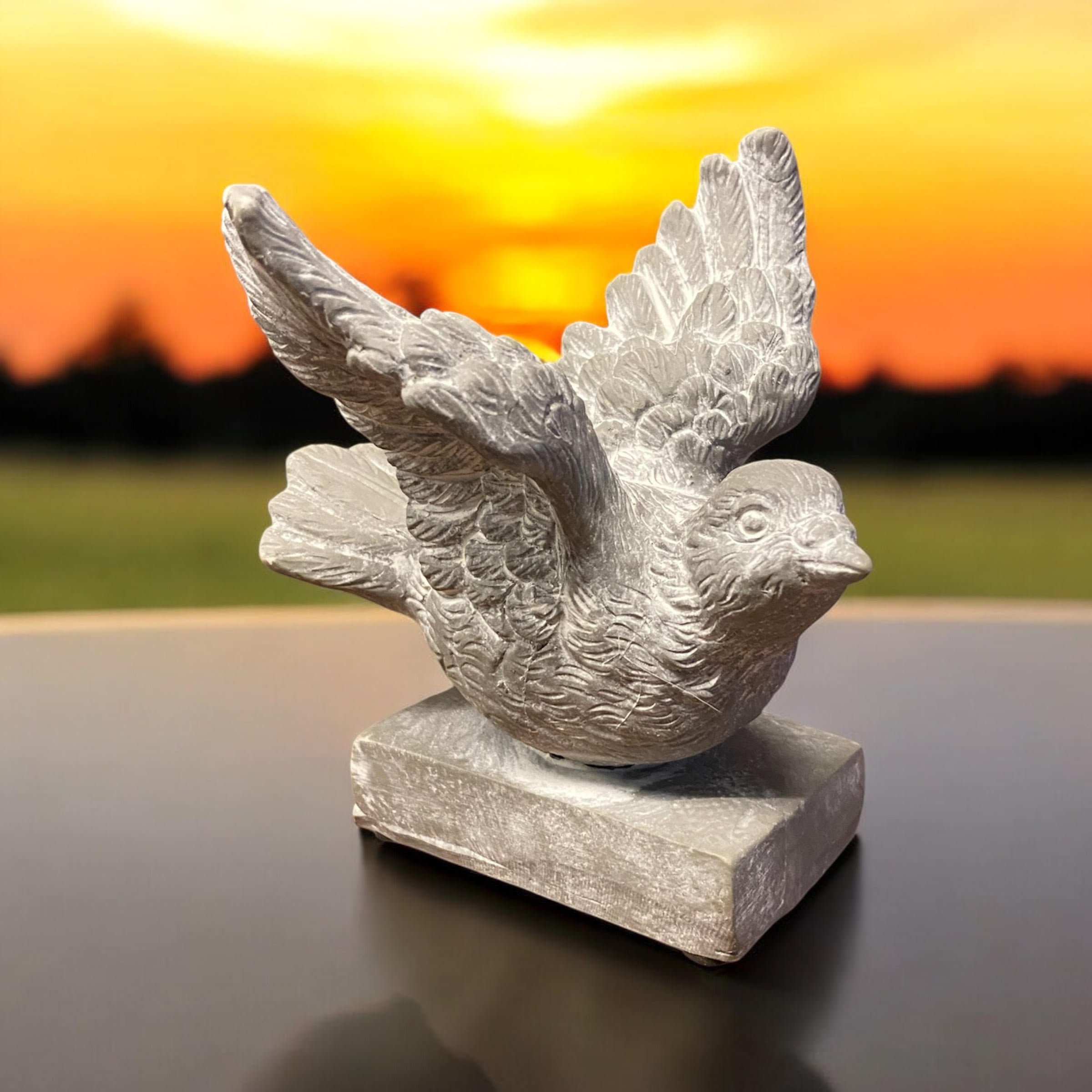 MSL 13cm Resin Bird Hand Finished Indoor/Outdoor Home Decor