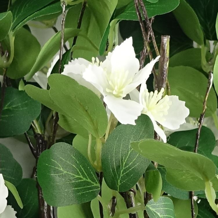 Leaf 60cm White Silk Flower Foliage Spray with Wired Stem