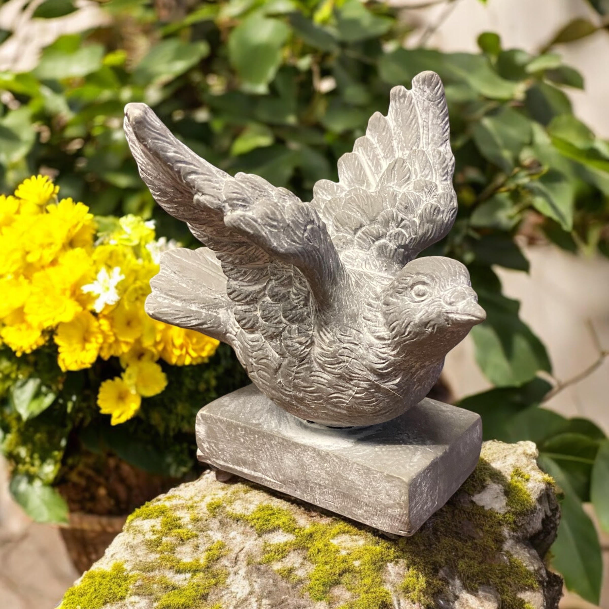 MSL 13cm Resin Bird Hand Finished Indoor/Outdoor Home Decor