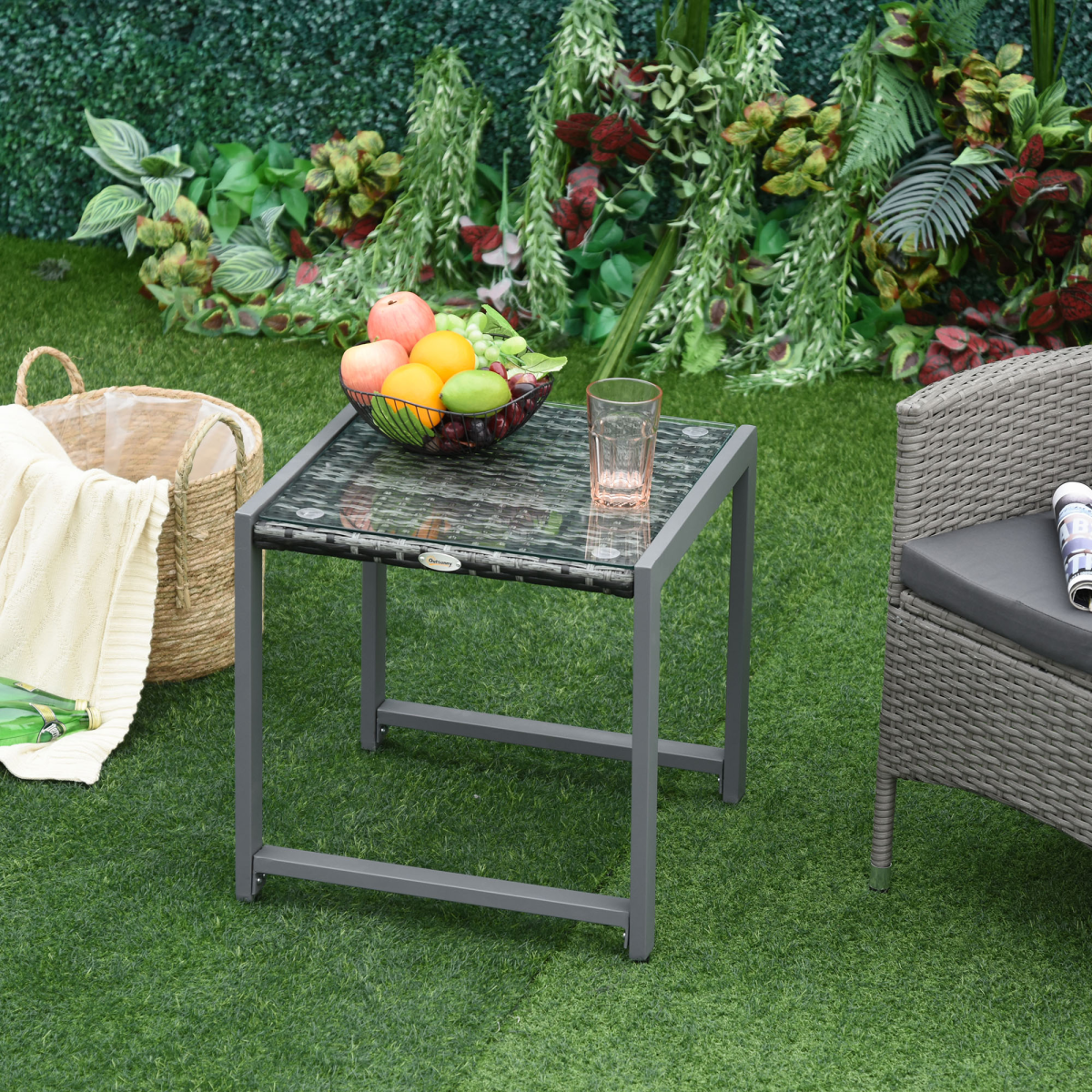 Outsunny Grey PE Rattan Patio Table with Tempered Glass Top and Aluminium Frame