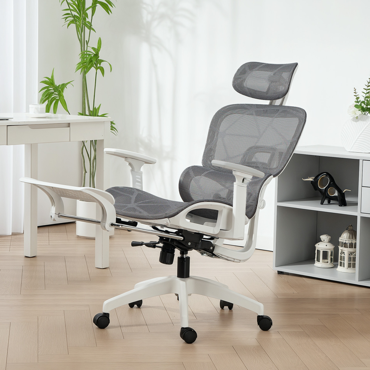 HOMCOM Ergonomic Mesh Office Chair, Swivel, Adjustable, Grey
