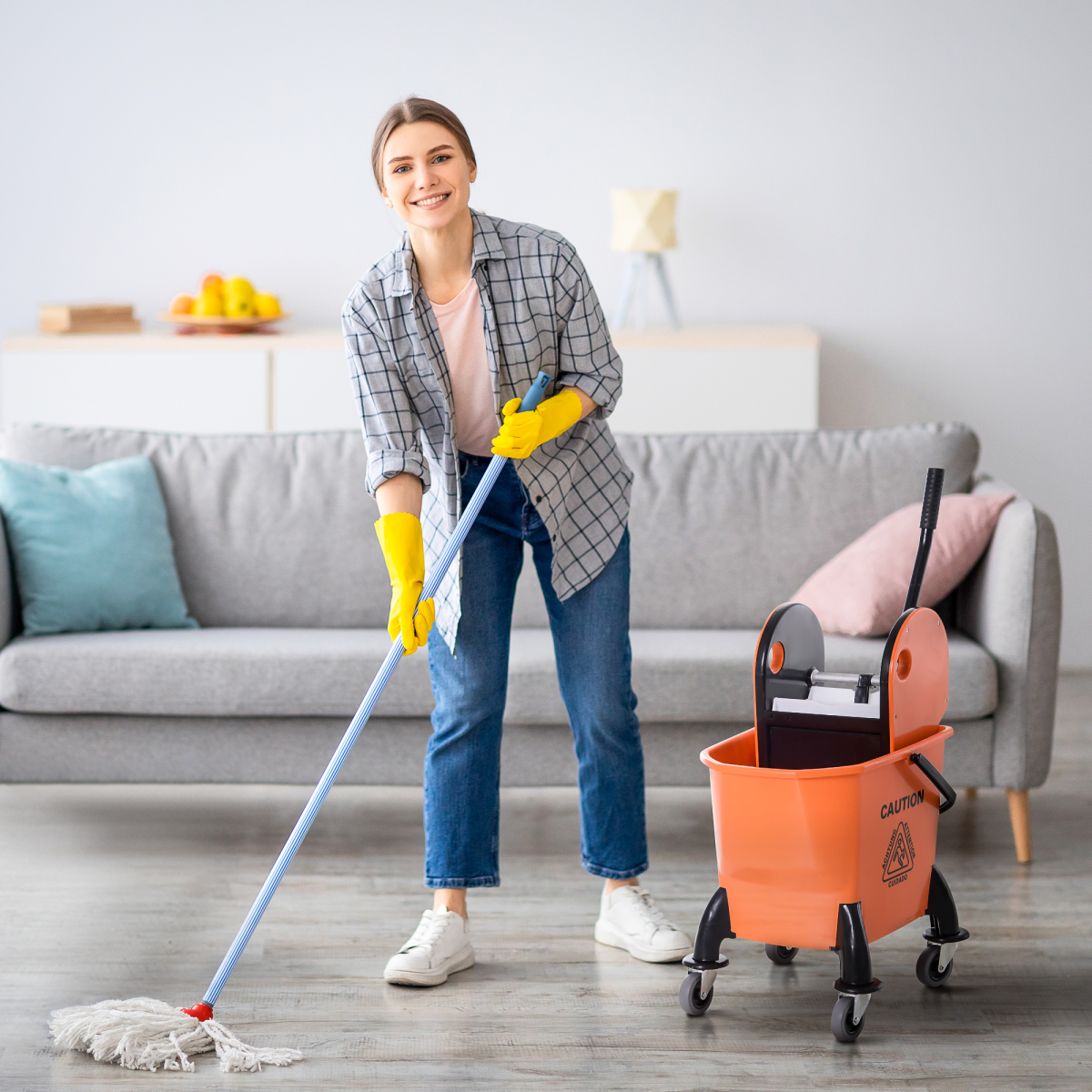 HOMCOM 26L Mop Bucket on Wheels with Handle & Mop Holder, Orange