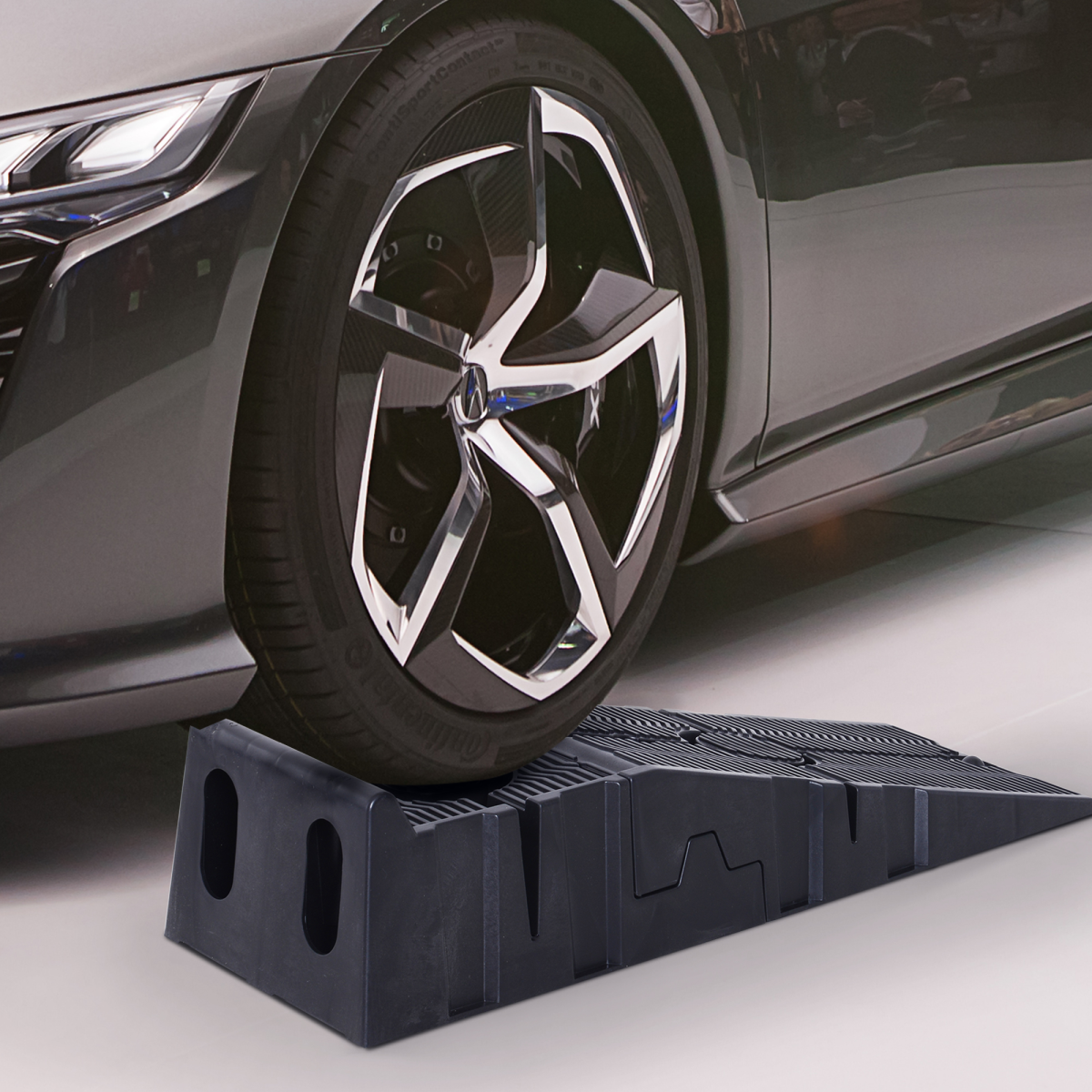 Heavy Duty Plastic Car Lifting Ramps, Anti-Skid, Interlocking Design, 5 Ton Set Capacity
