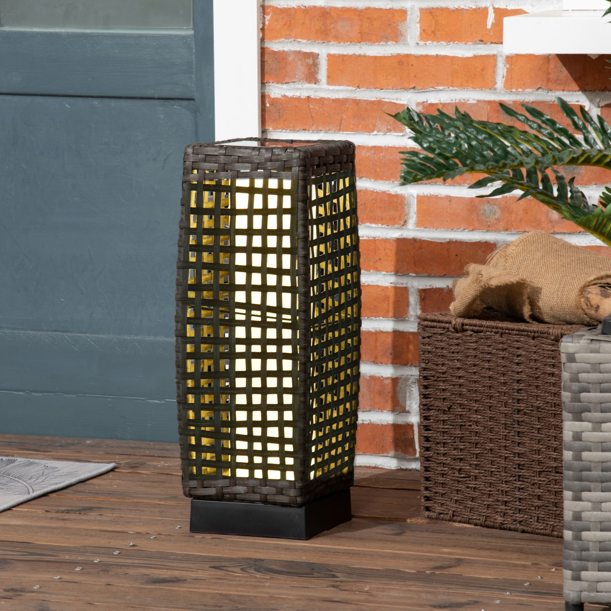 Outsunny Solar Rattan Garden Lantern with Auto On/Off LED Light