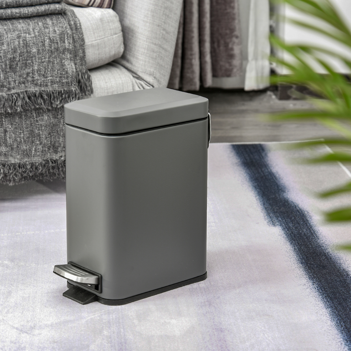5L Steel Step Trash Can with Soft-Close Lid and Removable Bucket