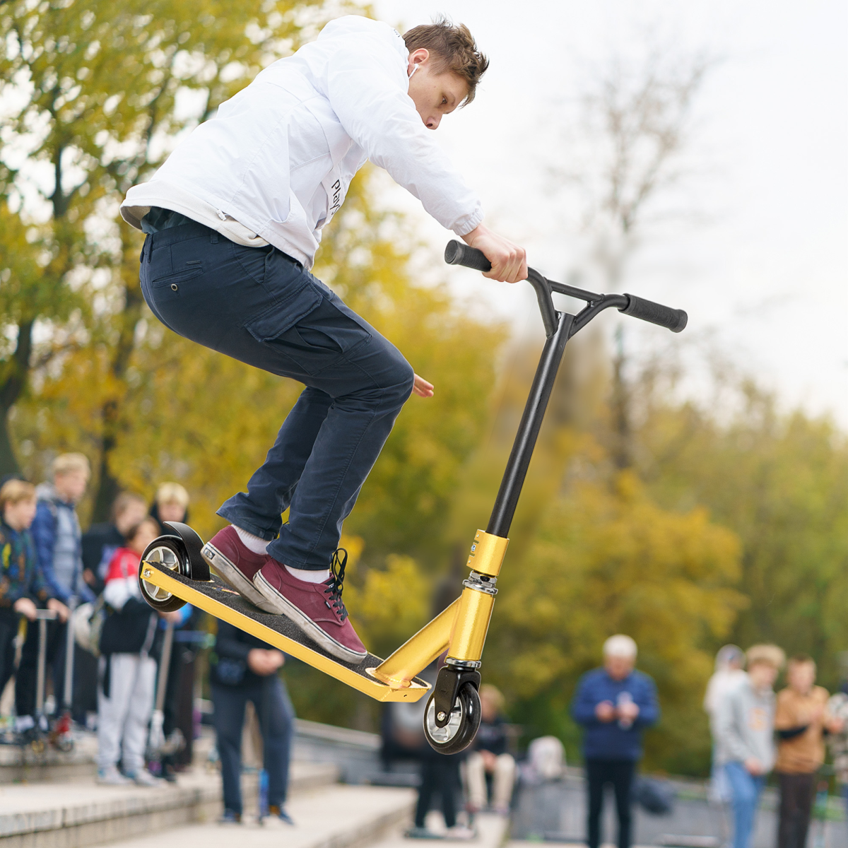 HOMCOM Stunt Scooter for 14+ Beginners, Entry Level Trick Scooter, Steel and Aluminum Alloy Frame, 360 Swivel Handlebars, Rear Wheel Brake, 100mm PU Wheels