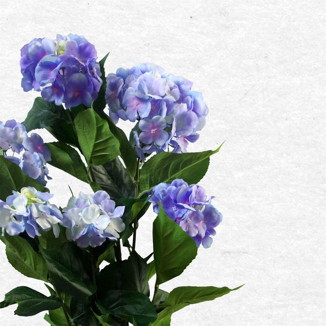 Leaf Artificial Blue Hydrangea Potted Plant, Indoor Use, 200 Flowers, 51 Leaves