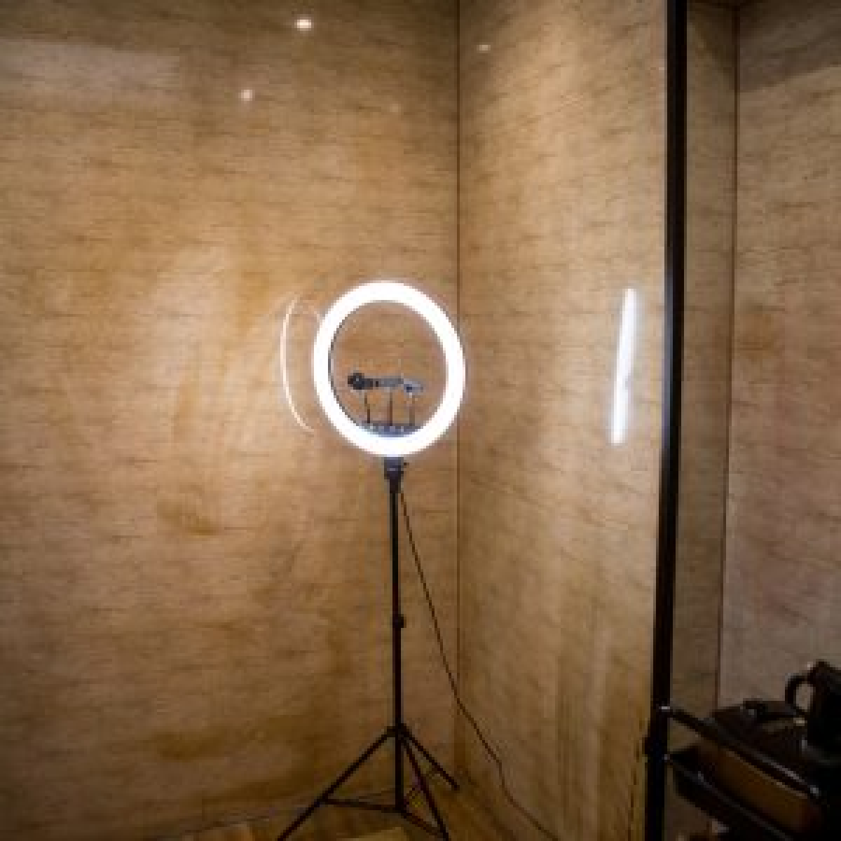 Native Lighting Eclipse Ring Light with Adjustable Tripod and 3 Phone Holders