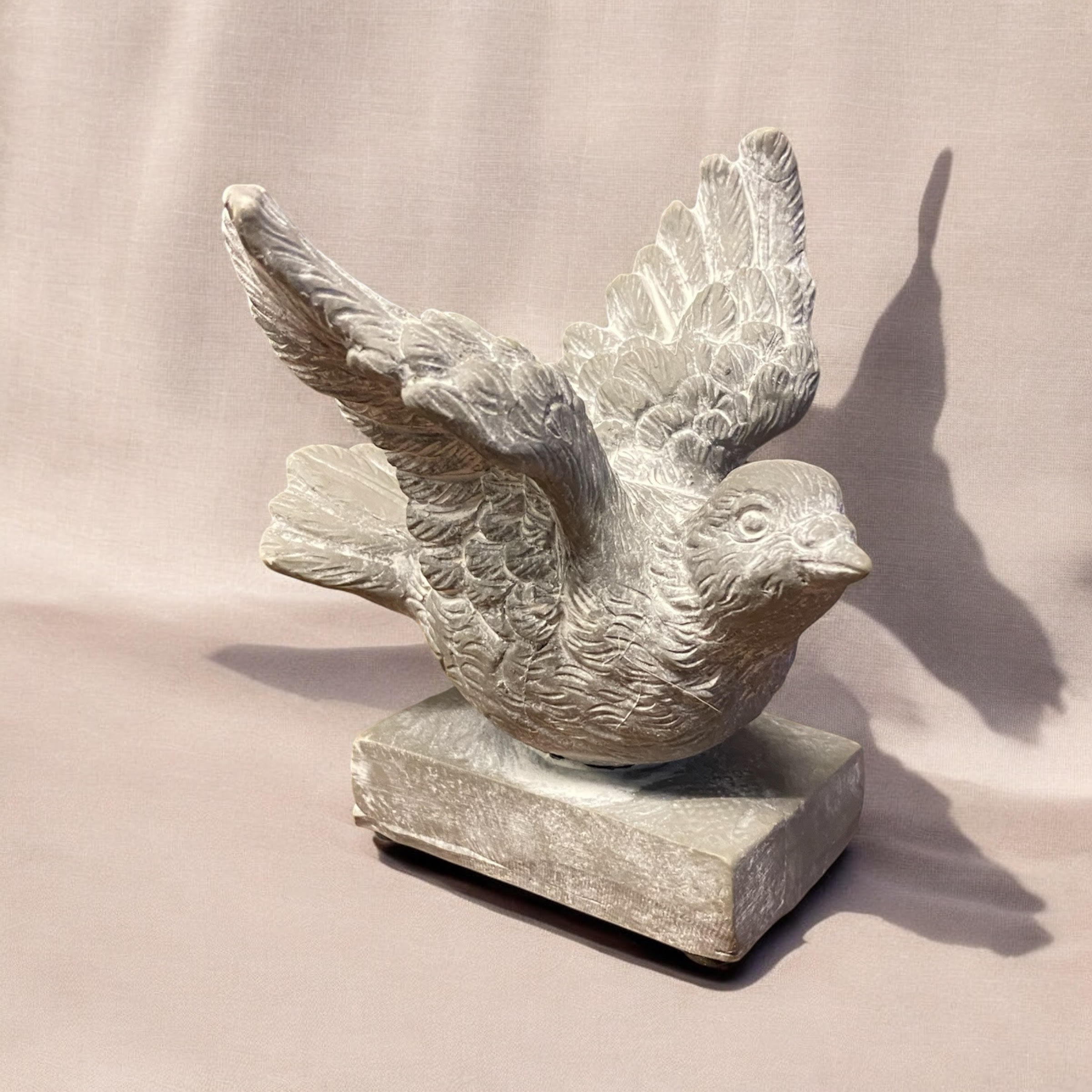 MSL 13cm Resin Bird Hand Finished Indoor/Outdoor Home Decor