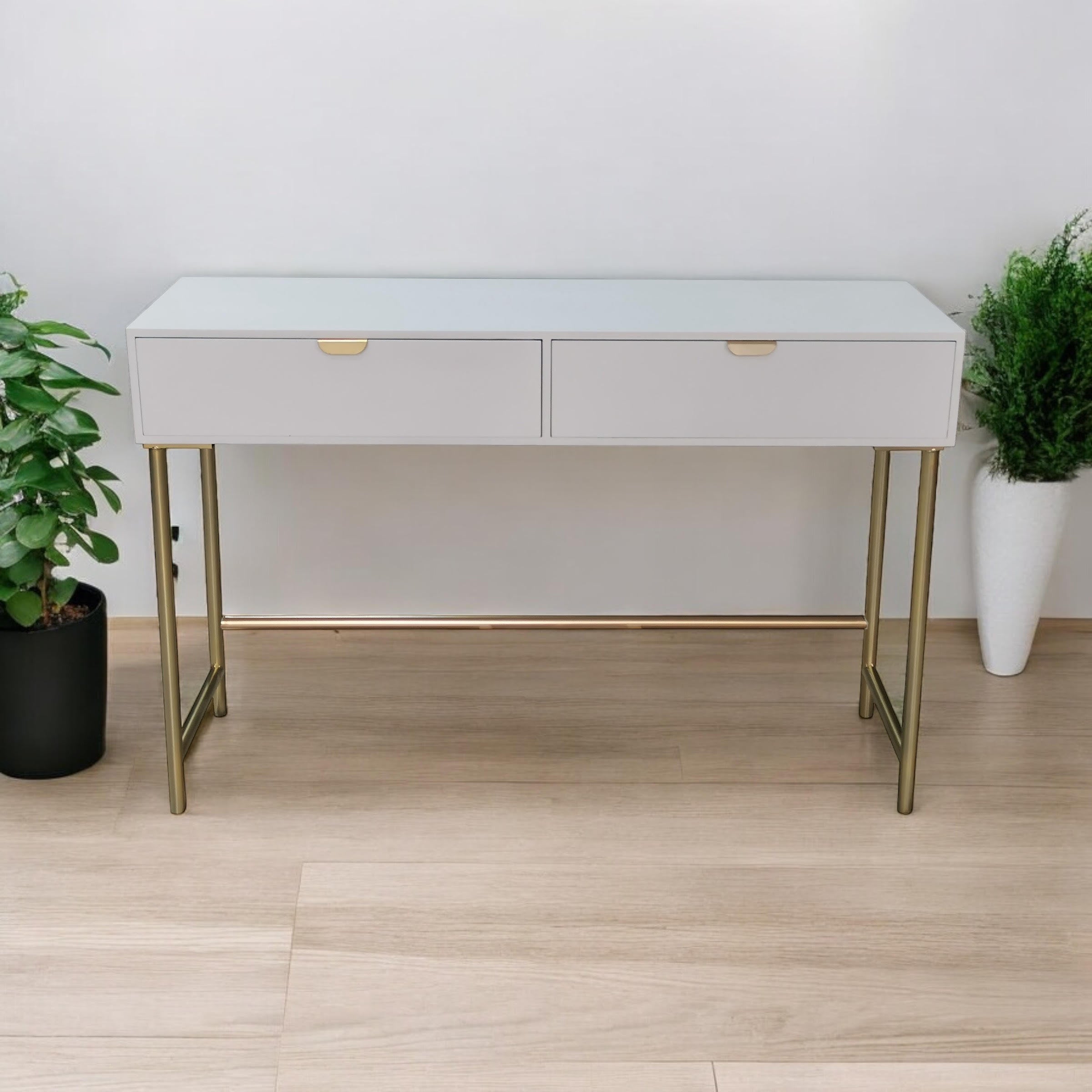 MSL White Wooden Side Table with Scalloped Edge Design