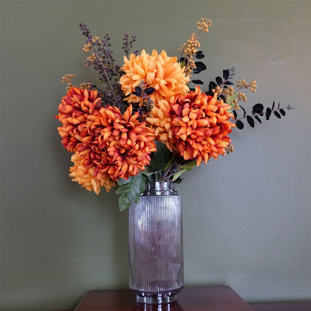 Leaf 31cm Clear Ridged Offset Glass Vase