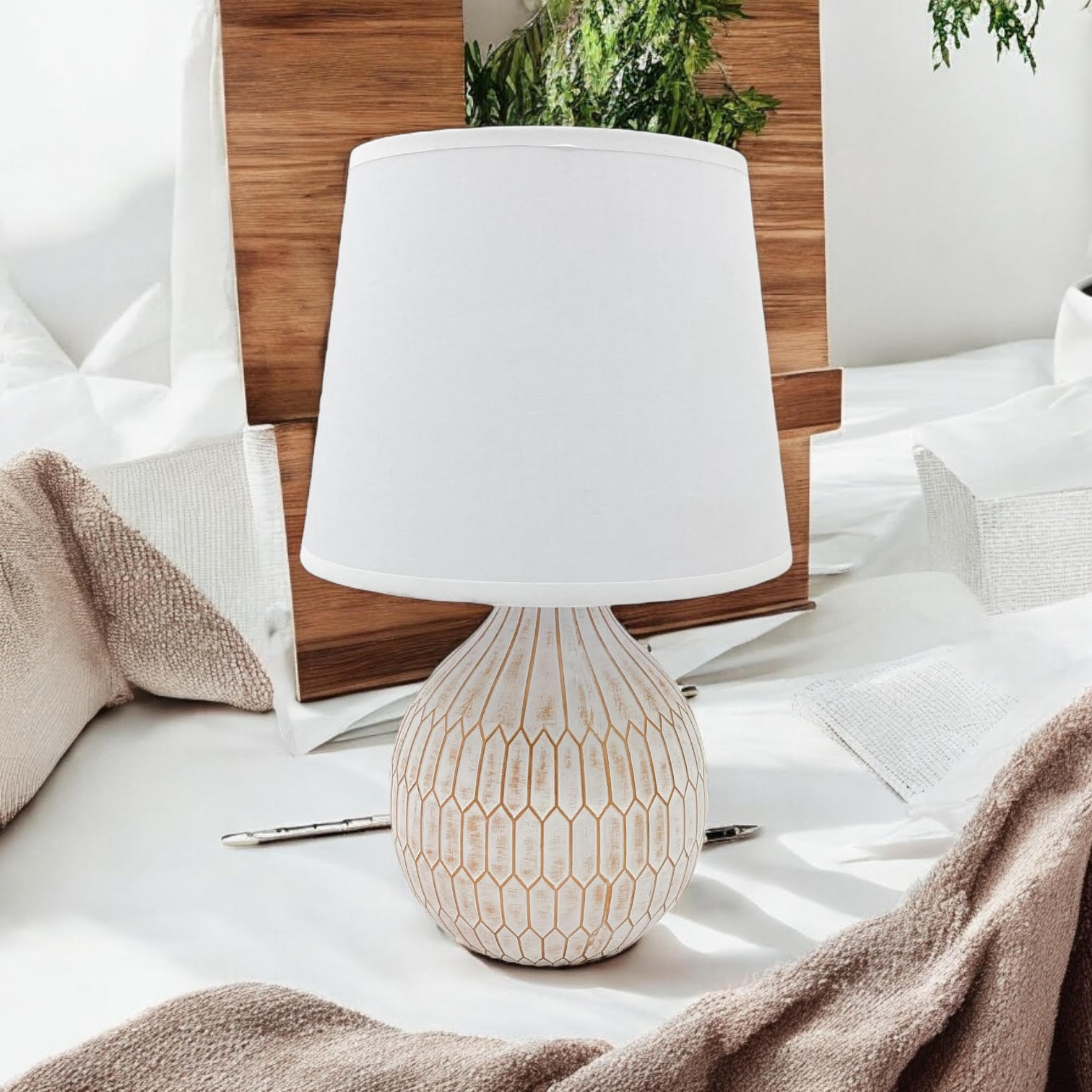 MSL Traditional Table Lamp 36 x 22 x 22 cm with 9 Inch Shade, Inline Rocker Switch, Double Insulated