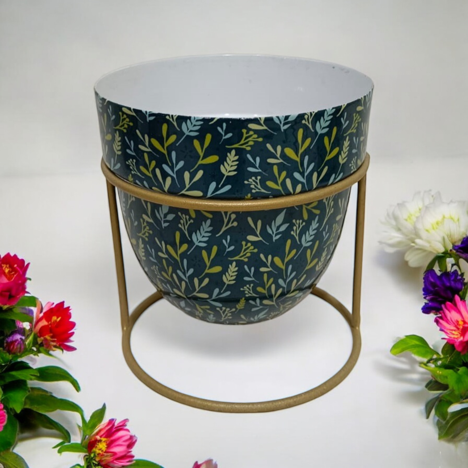 MSL 13cm Iron Planter on Stand