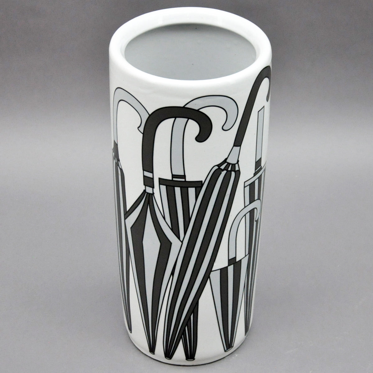 MSL 18 Black and White Glazed Traditional Style Umbrella Stand / Large Vase