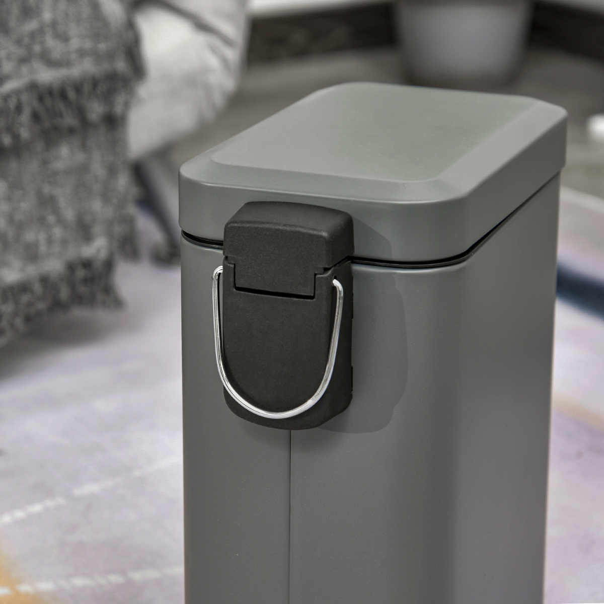 5L Steel Step Trash Can with Soft-Close Lid and Removable Bucket