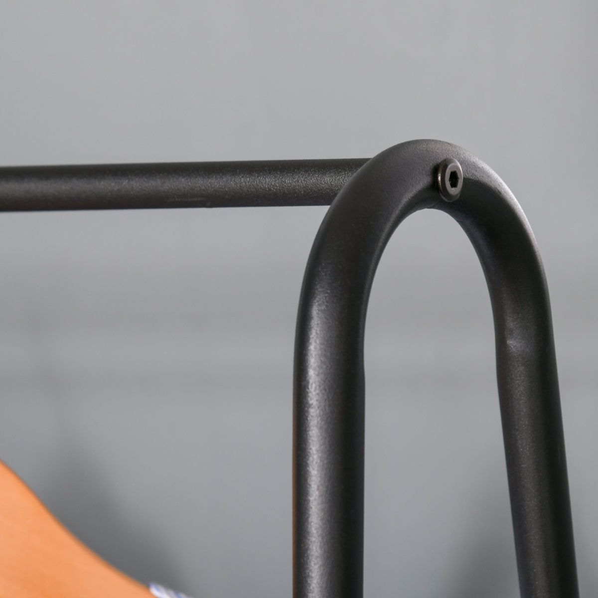 HOMCOM 2-Tier A-Shaped Steel Clothes Rack with Hanging Rail, Black