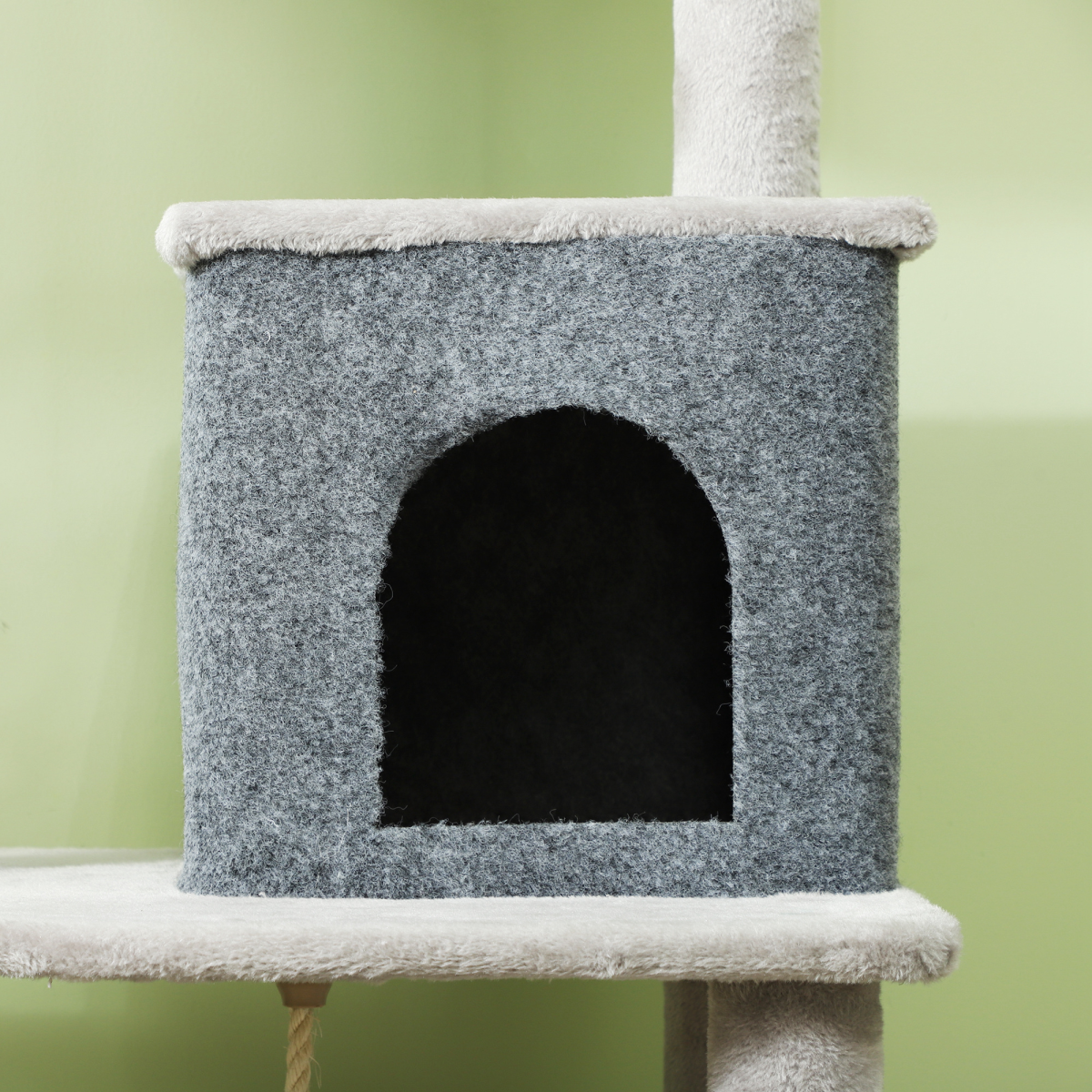 PawHut 132cm Indoor Cat Tree with Scratching Posts, Light Grey