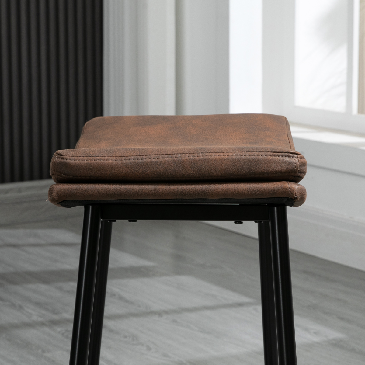 HOMCOM Breakfast Bar Stools Set of 2 Upholstered Barstools w/ Curved Seat Brown