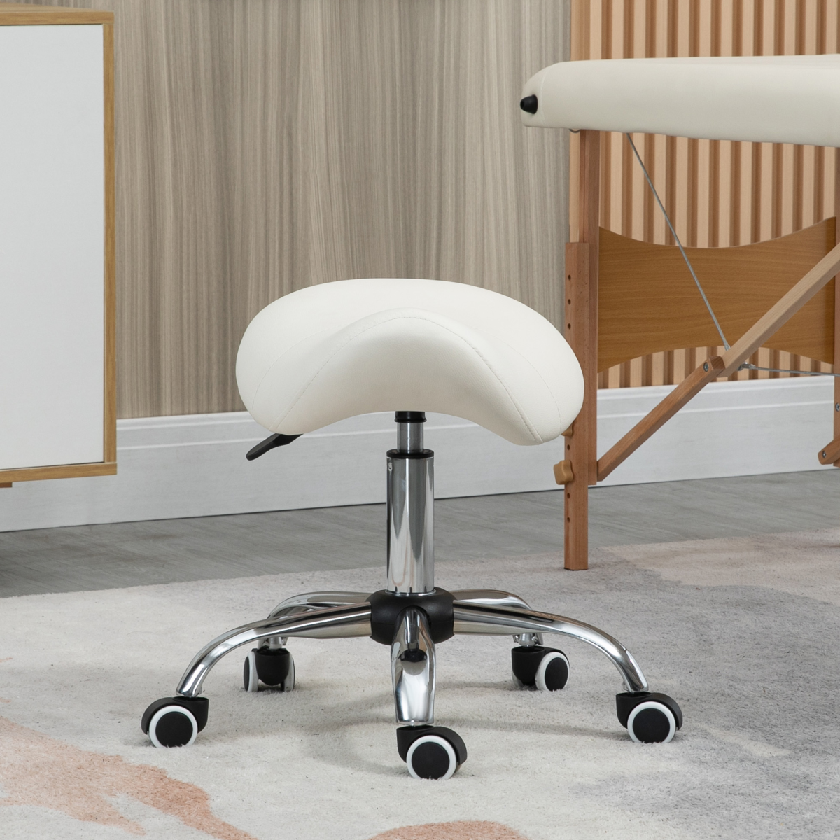 HOMCOM Saddle Stool Hydraulic Height Adjustable Rolling Faux Leather Mobility Chair Cream