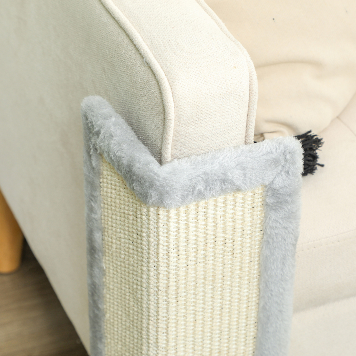 PawHut 56cm Corner Cat Scratching Post with Sisal Pad, Grey