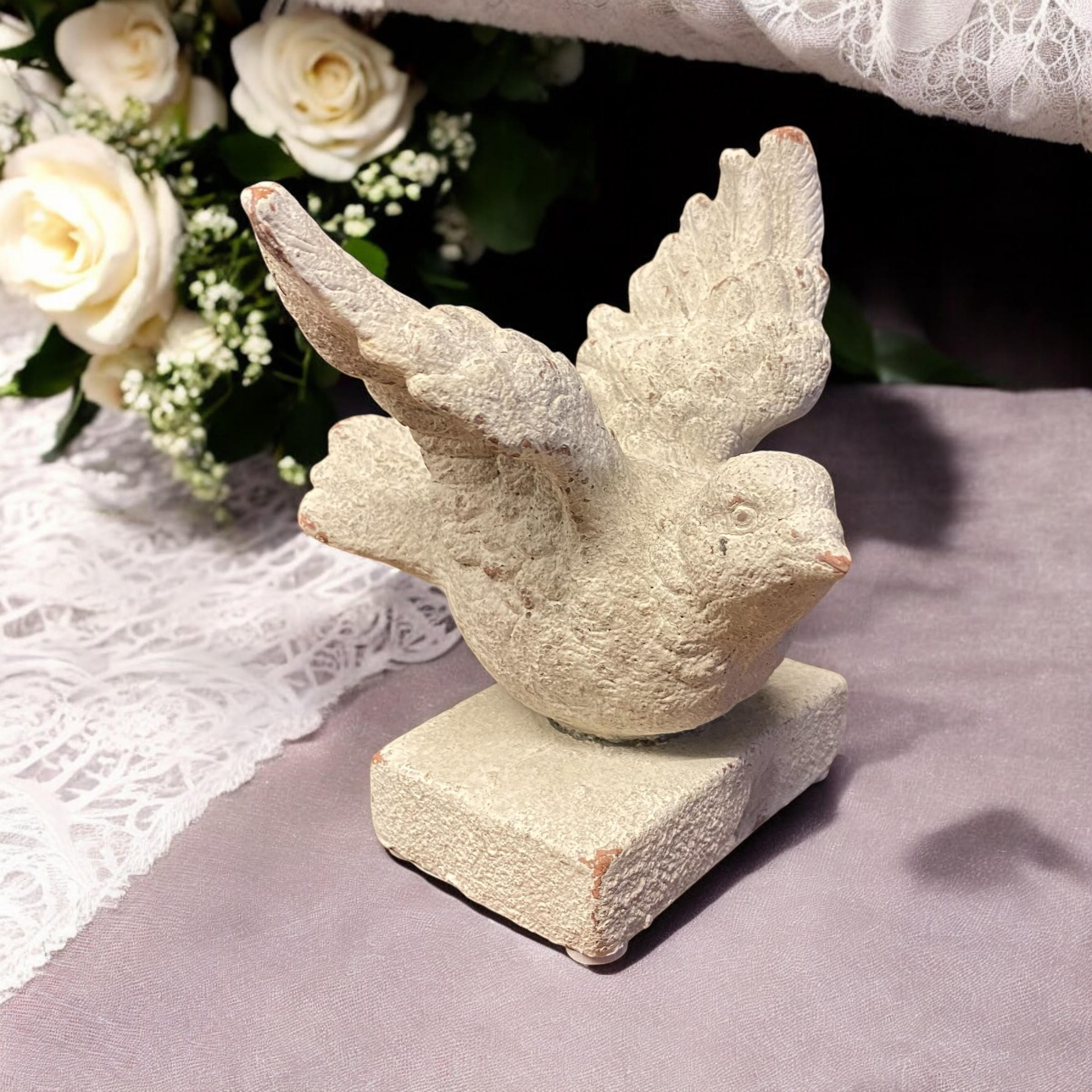 MSL 13cm Resin Bird Hand Finished Indoor or Outdoor Decor
