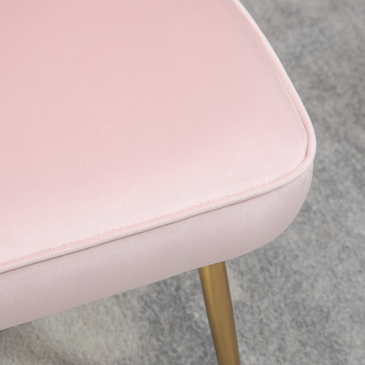 HOMCOM Pink Velvet-Feel Shell Accent Chair with Gold-Tone Metal Legs