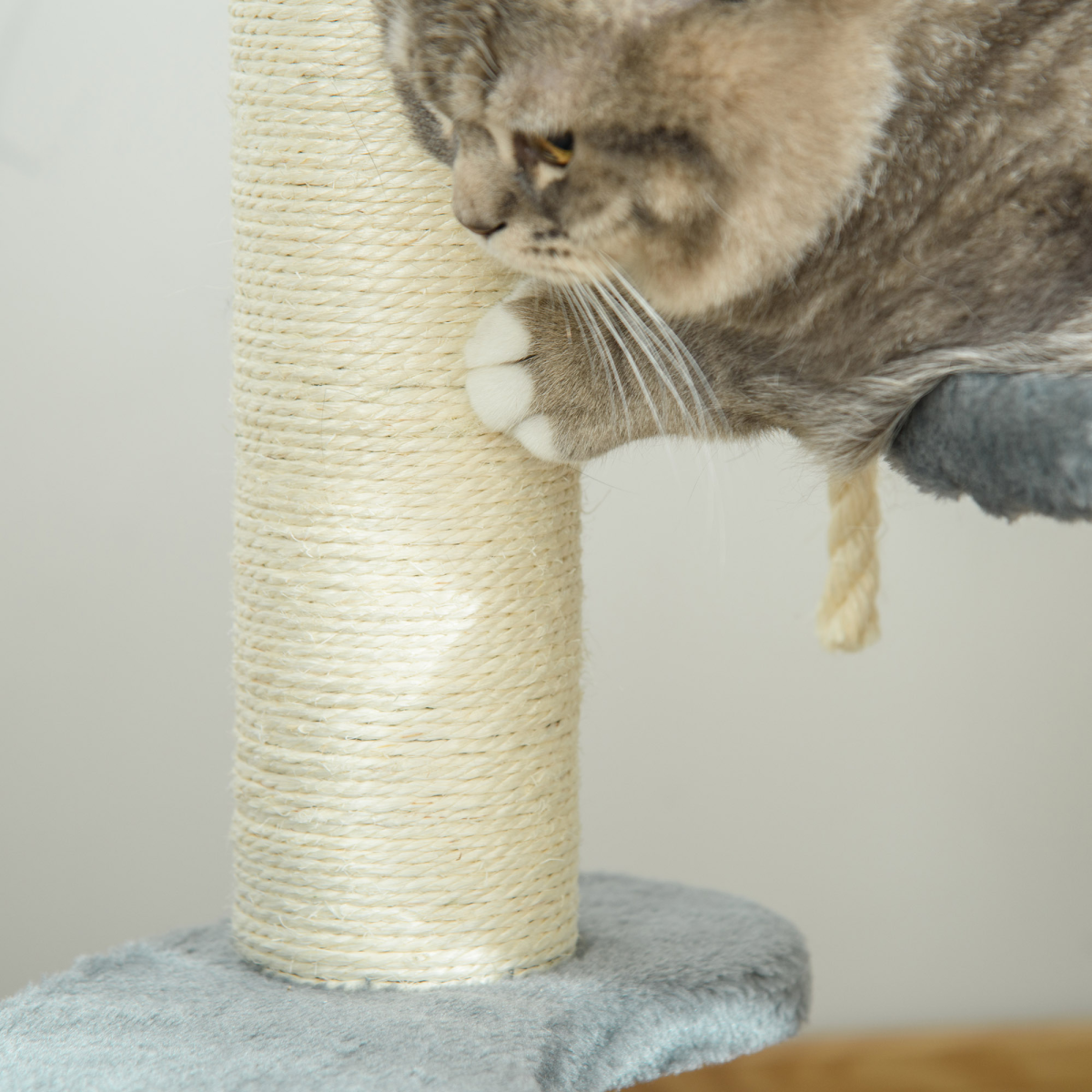 PawHut Cat Tree Scratcher Activity Center with 2 Perches, Scratching Posts and Hanging Sisal Rope
