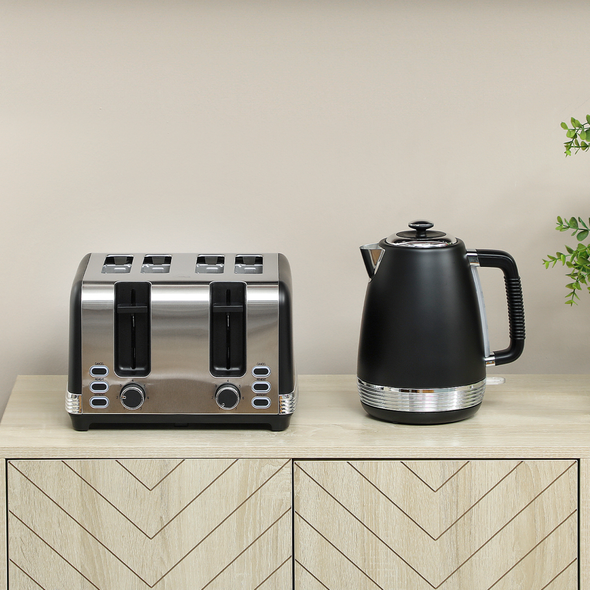 HOMCOM 1.7L 3000W Quick Boil Kettle & 4-Slice Toaster Set, Black