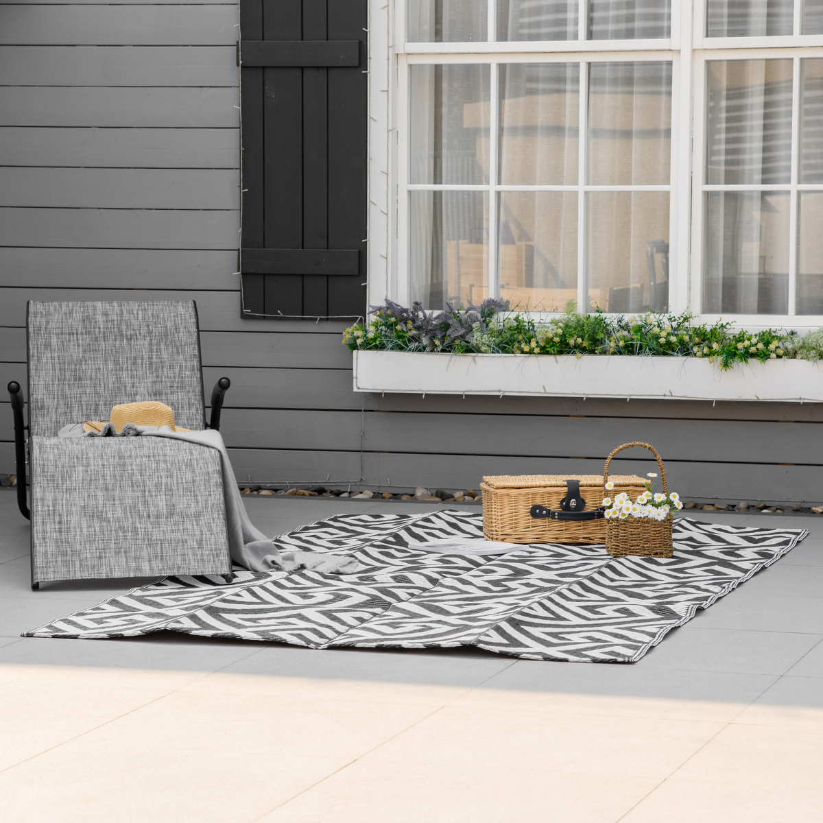 Portable Reversible Outdoor Rug, Foldable Polypropylene, 152x243cm