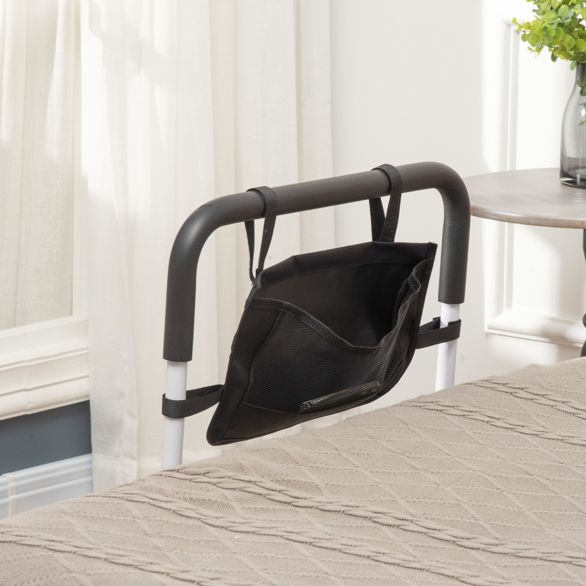 HOMCOM Adjustable Bed Assist Rail Grab Bar with Side Pocket, Steel Frame, White