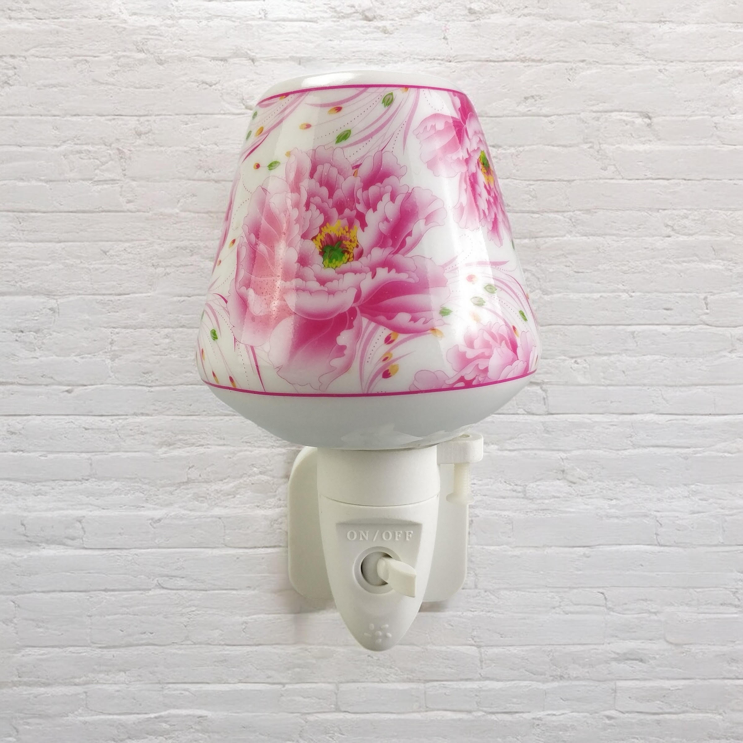 8 Inch Floral LED Nightlight, Decorative Multi-Color Floral Design, MSL