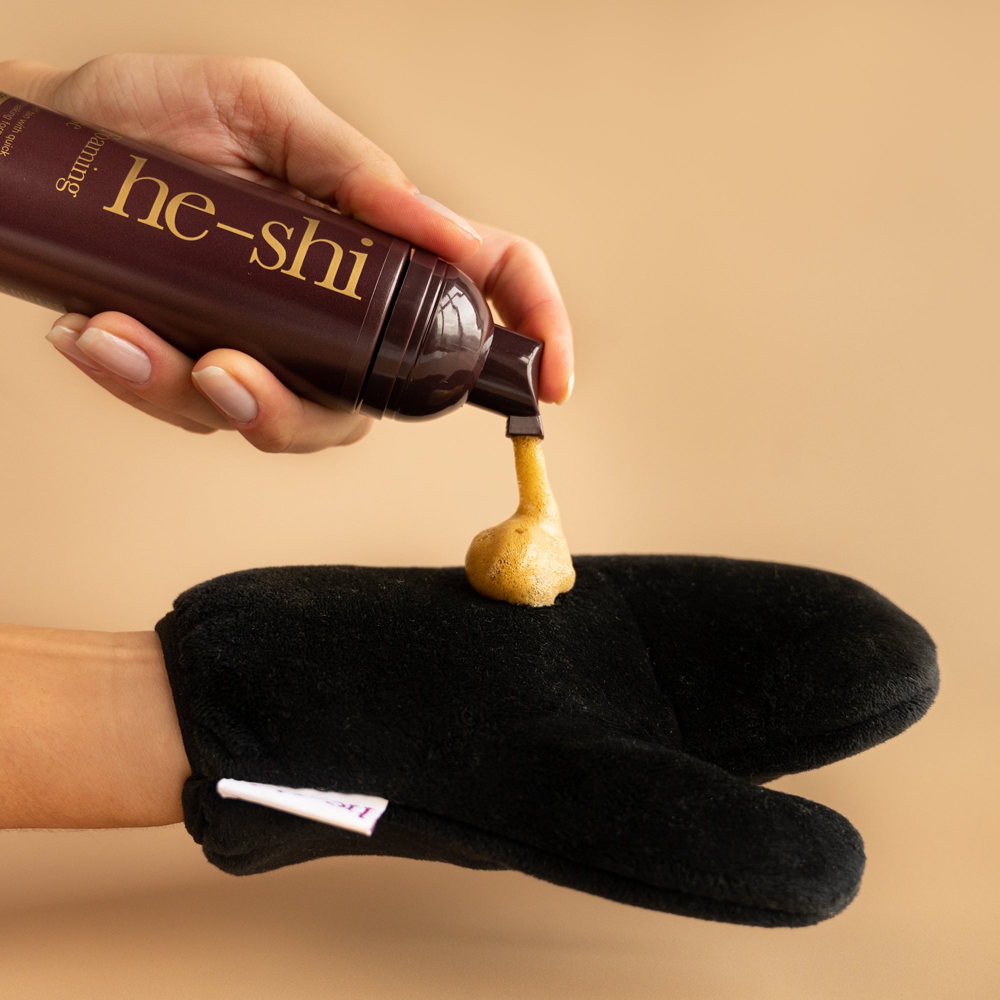 He-Shi Luxury Velvet Double-Sided Tanning Mitt, Streak-Free