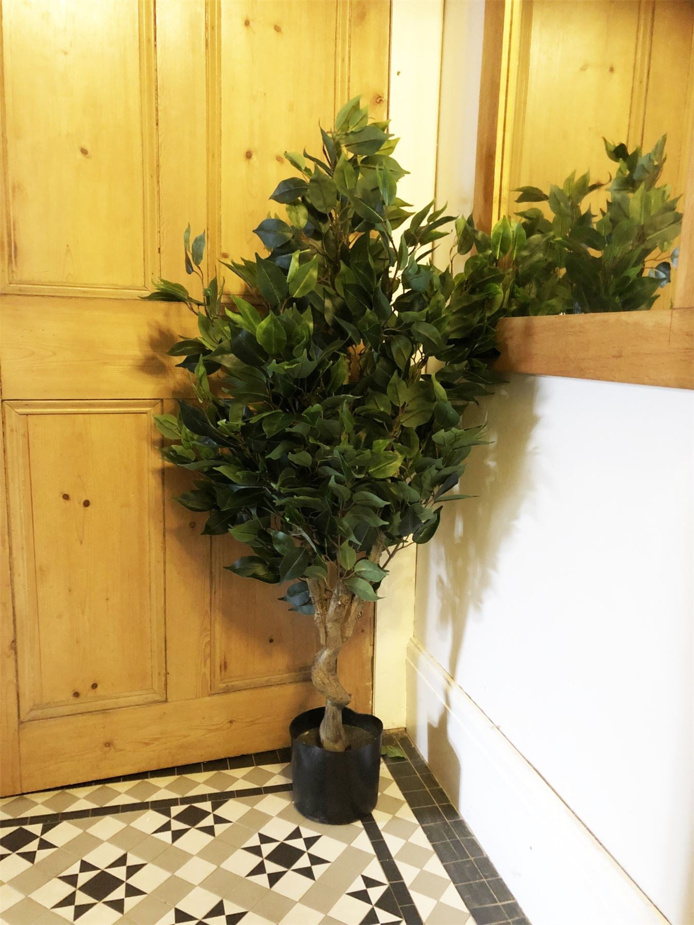 Leaf 110cm Artificial Evergreen Twist Ficus Tree with Decorative Metal Planter