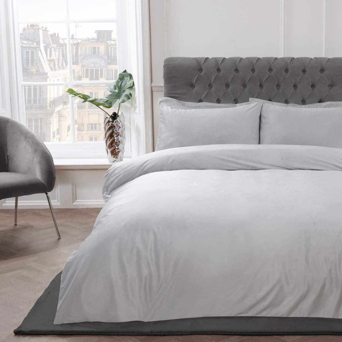 Sleepdown Luxury Matt Velvet Silver Duvet Cover Set with Pillowcase/s