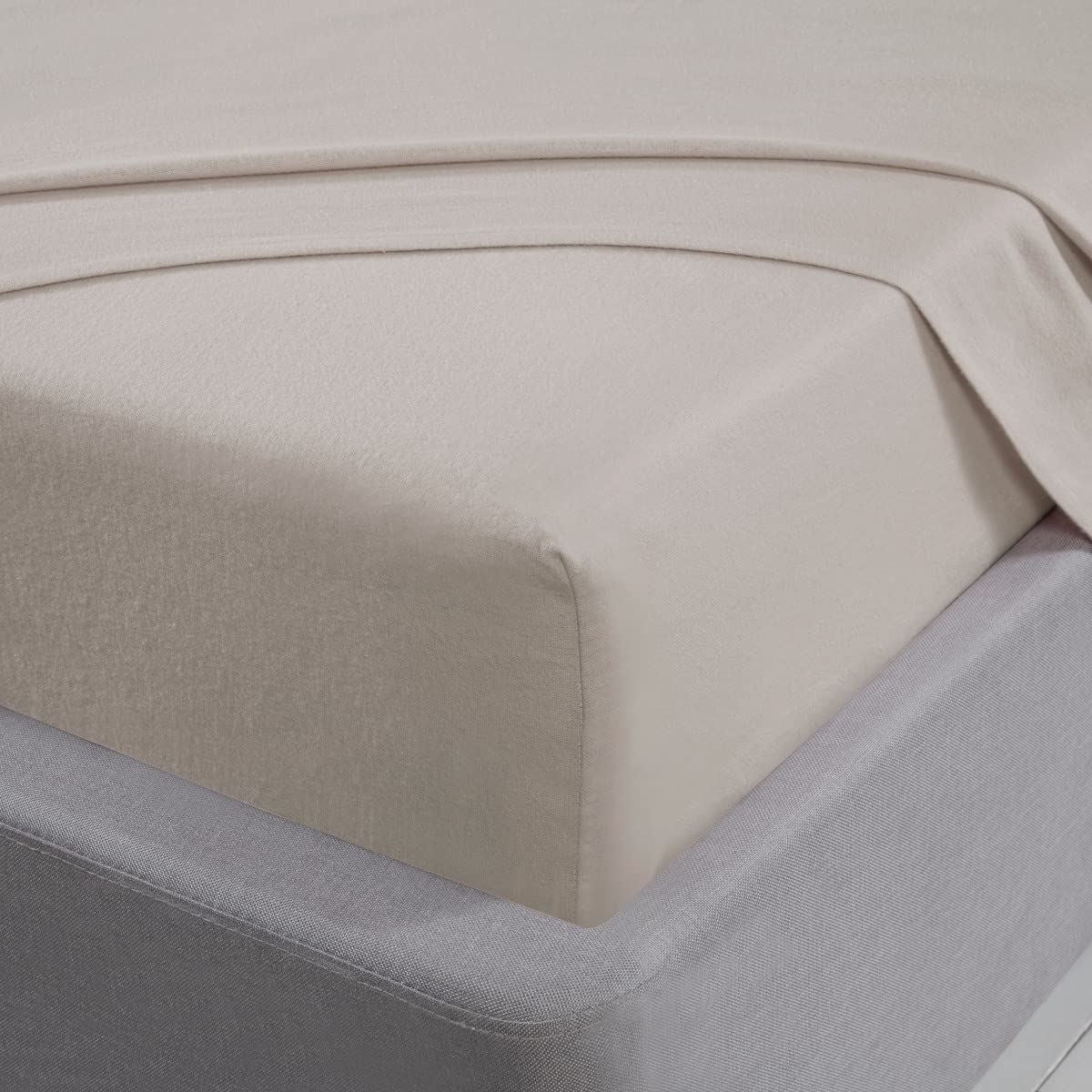 Sleepdown 100% Flannelette Brushed Cotton Fitted Sheet Cream