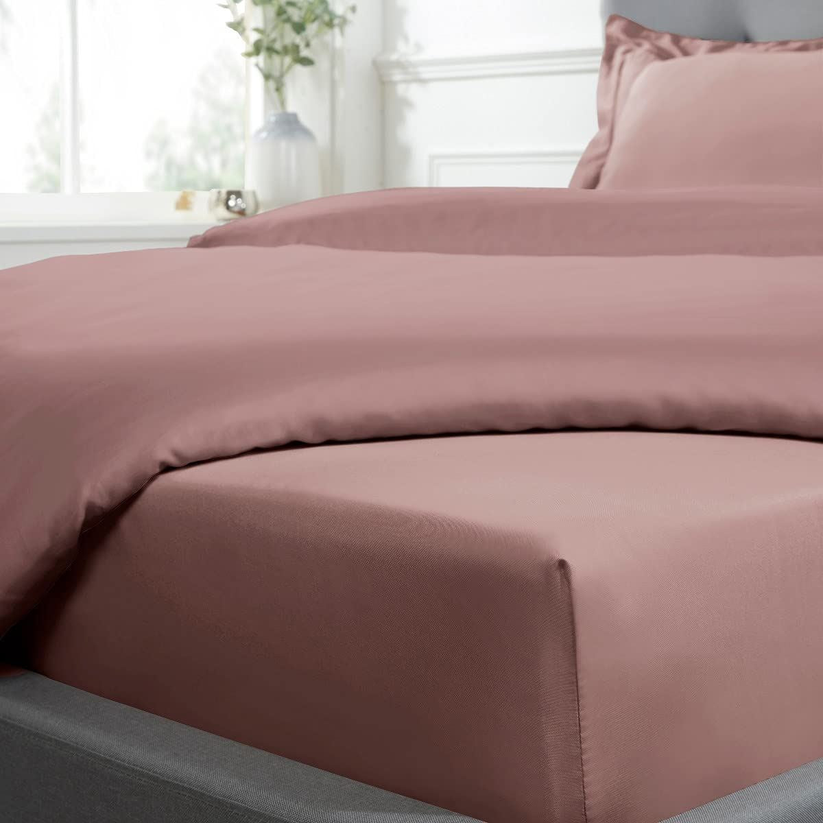 Sleepdown 300 Thread Count 100% Cotton Sateen Fitted Sheet 25cm Anti-Allergy Bedding