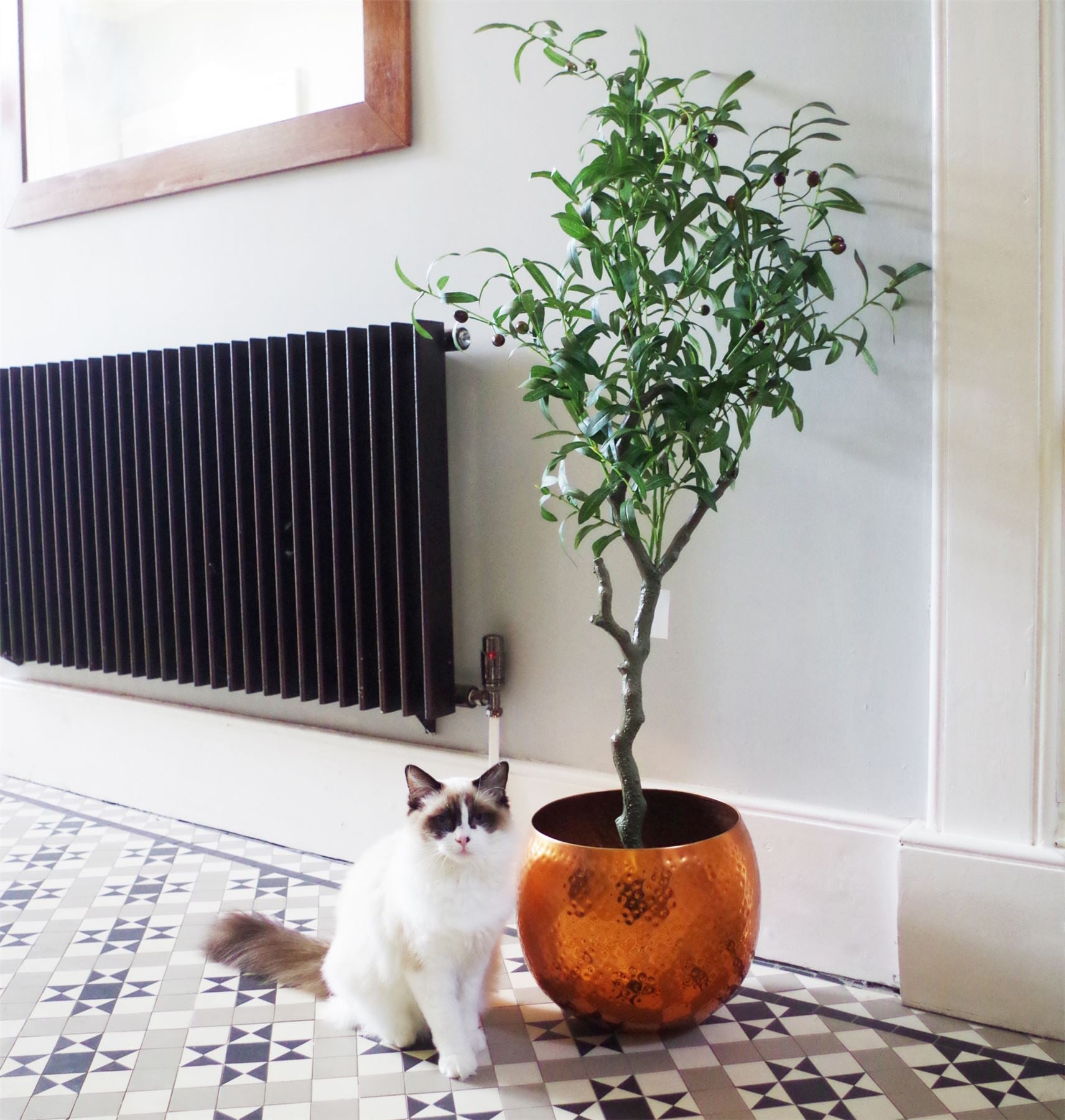 Leaf 120cm Artificial Olive Tree in Moss-Covered Pot Natural Style