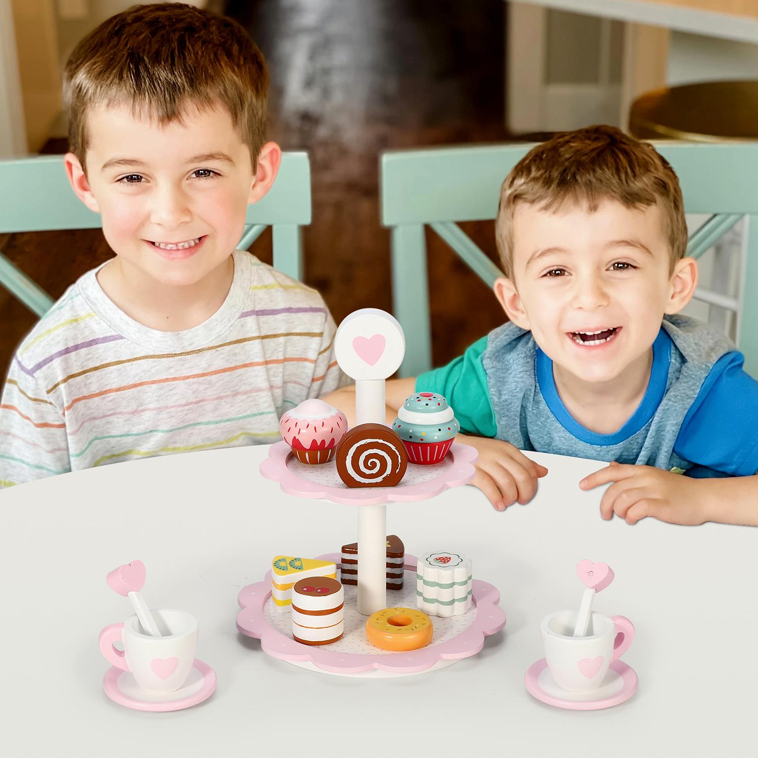 SOKA 2-Tier Dessert Cake Stand with Heart Design, 8 Cake Pieces, Pretend Play Tea Party Toy, Age 3+