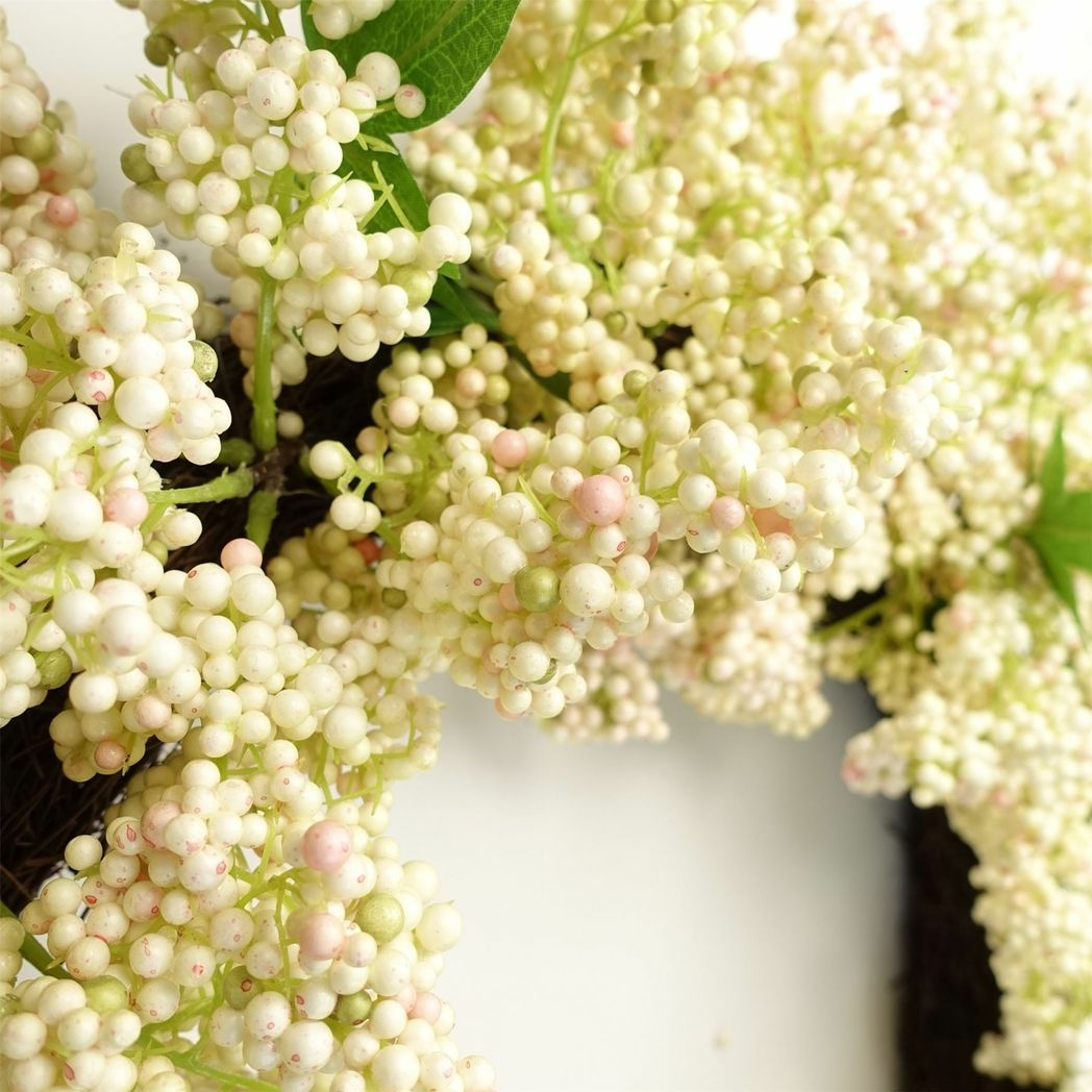 Leaf 55cm Artificial Hanging White Berries Wreath