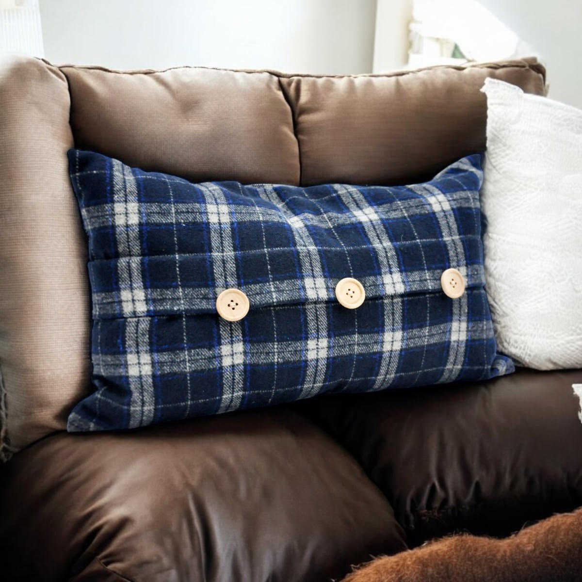 MSL 30 x 50cm Blue Velvet Cushion Cover Only