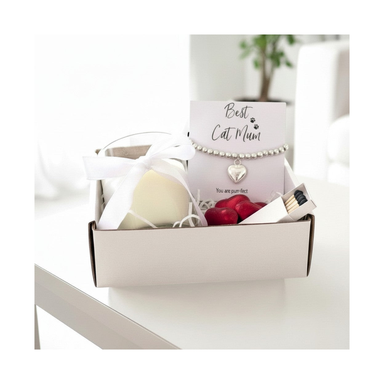 Best Cat Mum Gift Hamper with Bracelet, Vanilla Candle and Chocolate Hearts