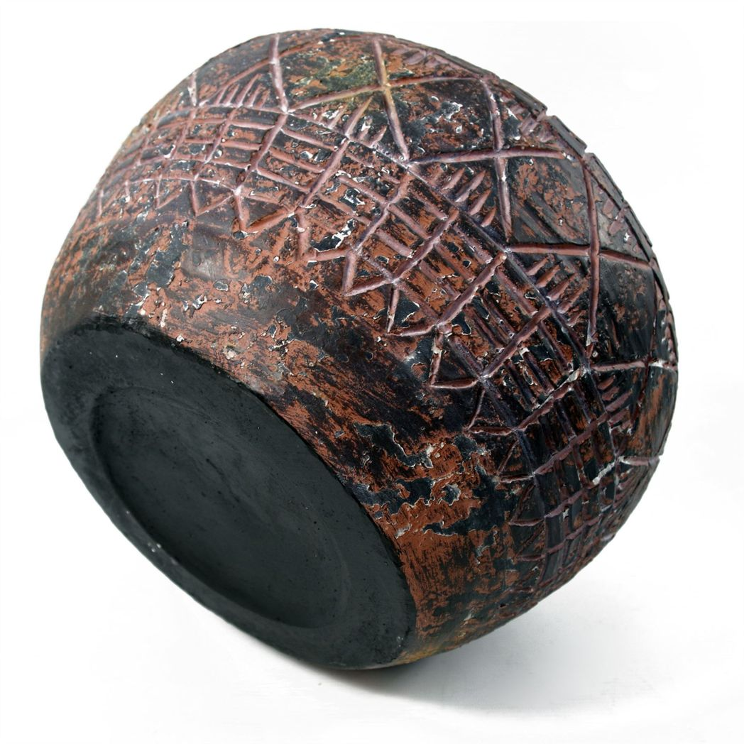 Leaf Large Aztec Vase Planter 23 x 30cm Fibreglass Composite Rustic Finish