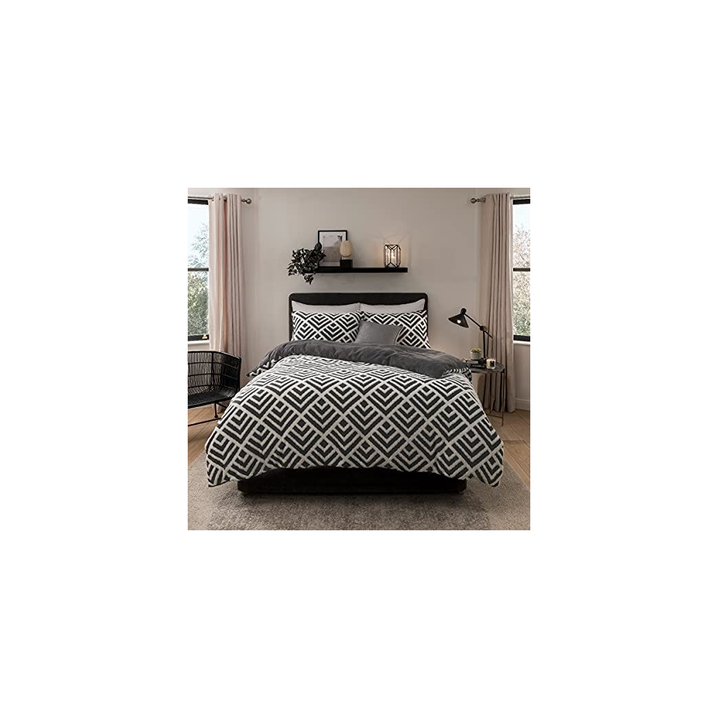 Sleepdown Geometric Jacquard Fleece Double Duvet Cover Set with 2 Pillowcases – Charcoal