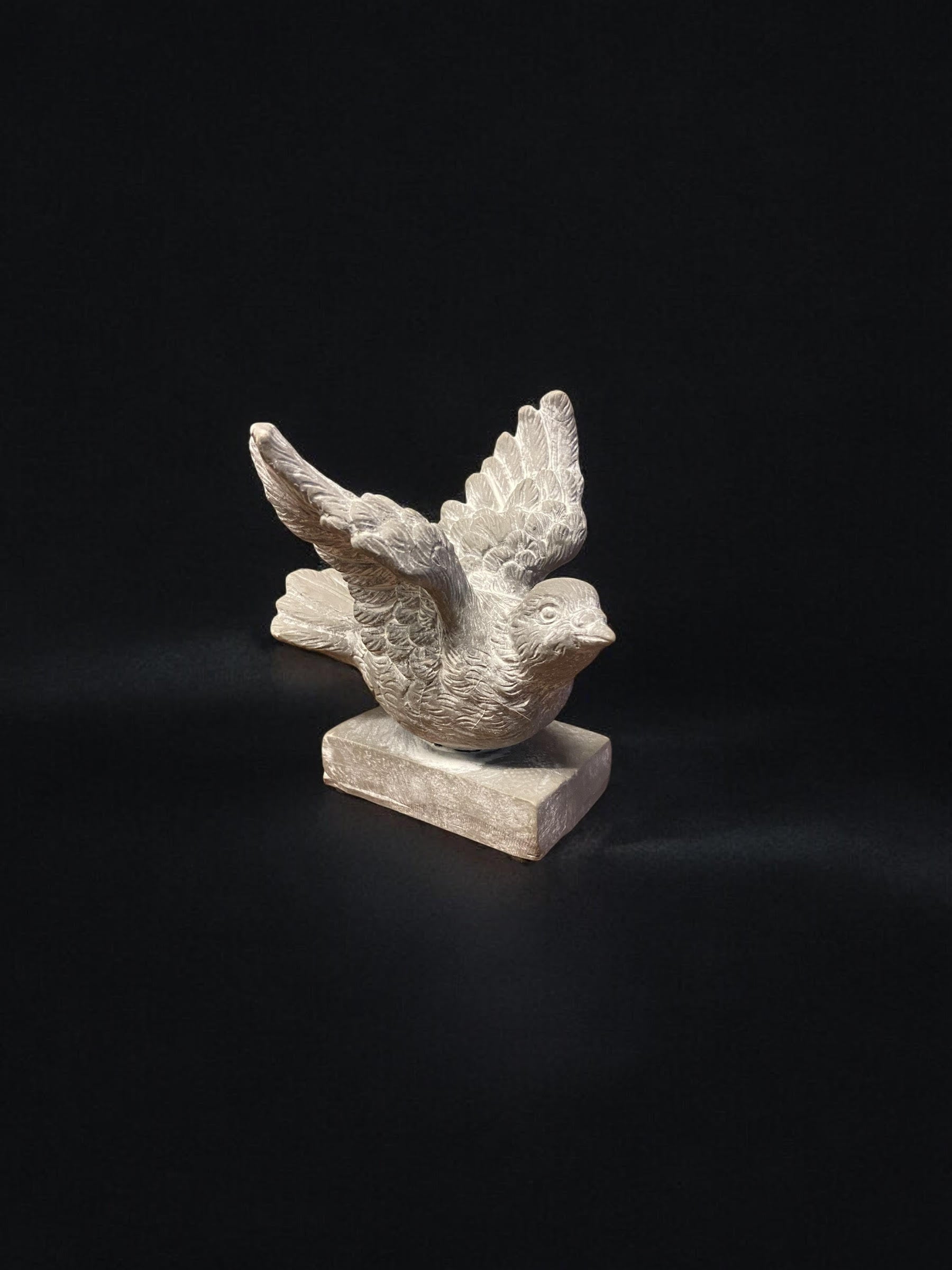 MSL 13cm Resin Bird Hand Finished Indoor/Outdoor Home Decor