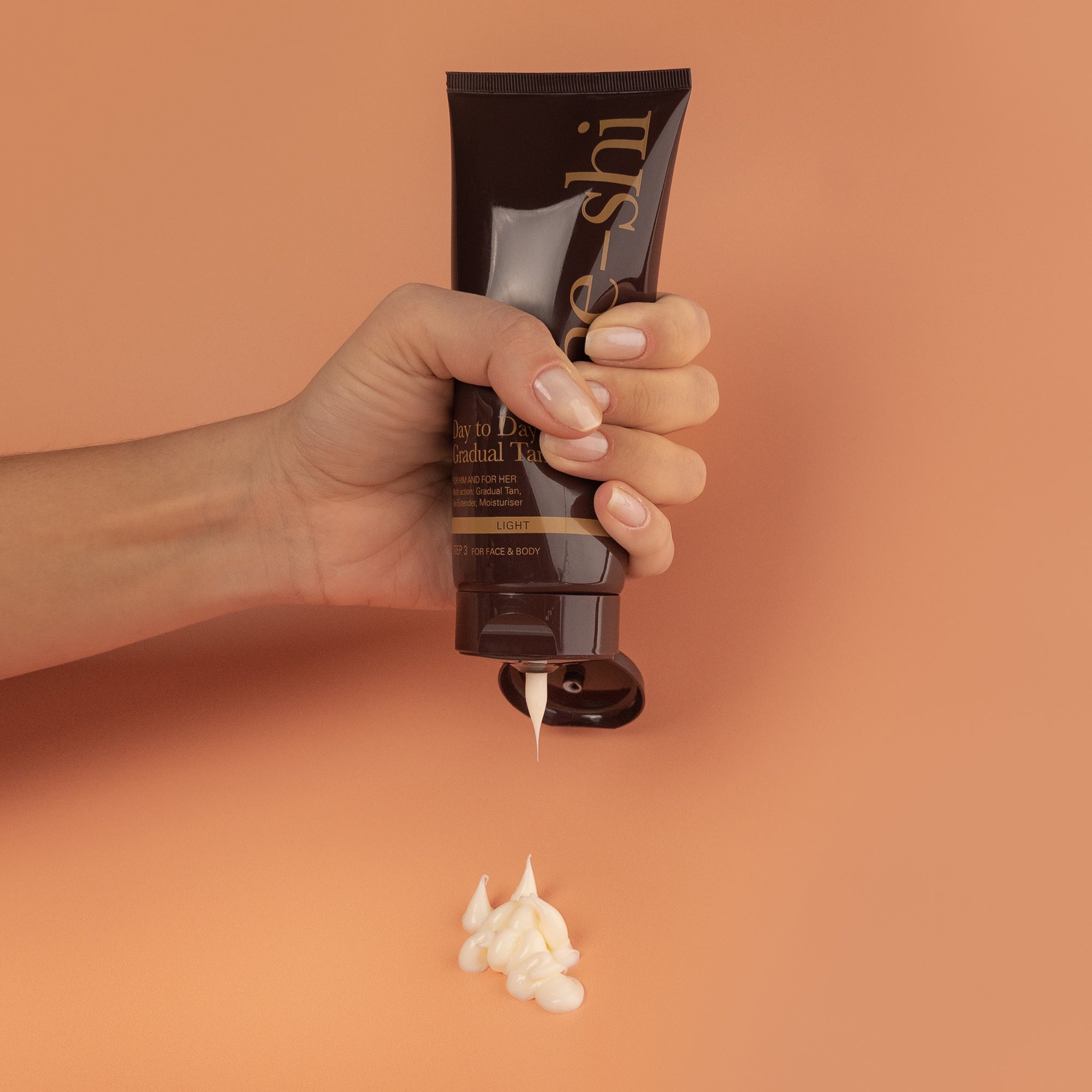 He-Shi Day to Day Gradual Tan 200ml Nourishing Self Tan Moisturiser