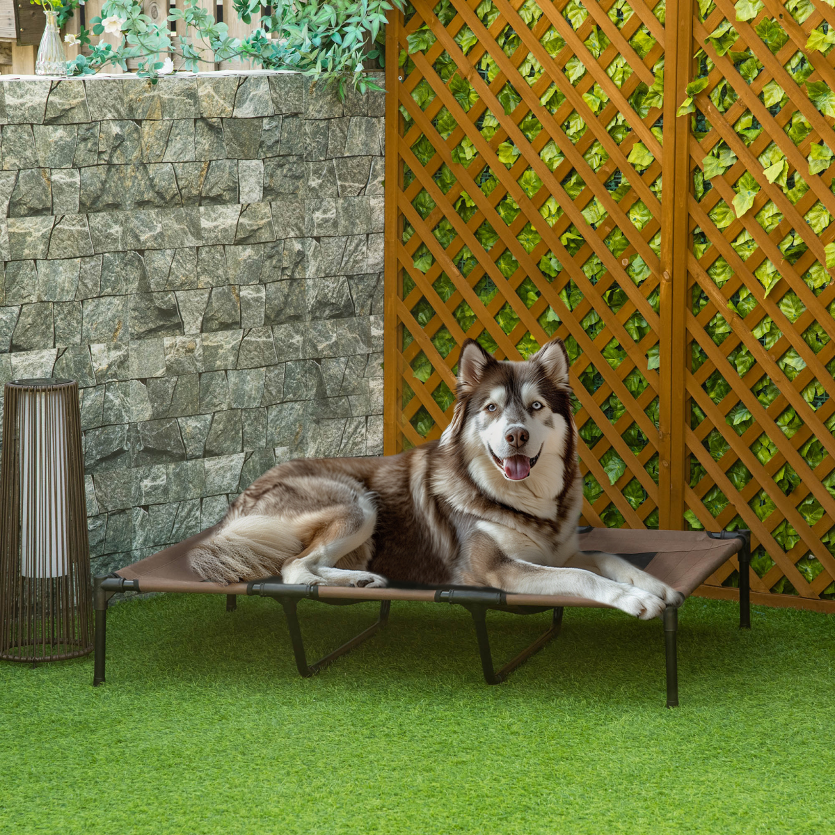 PawHut Portable Elevated Dog Bed, Raised Cooling Pet Cot for Indoor & Outdoor Use, with Storage Bag