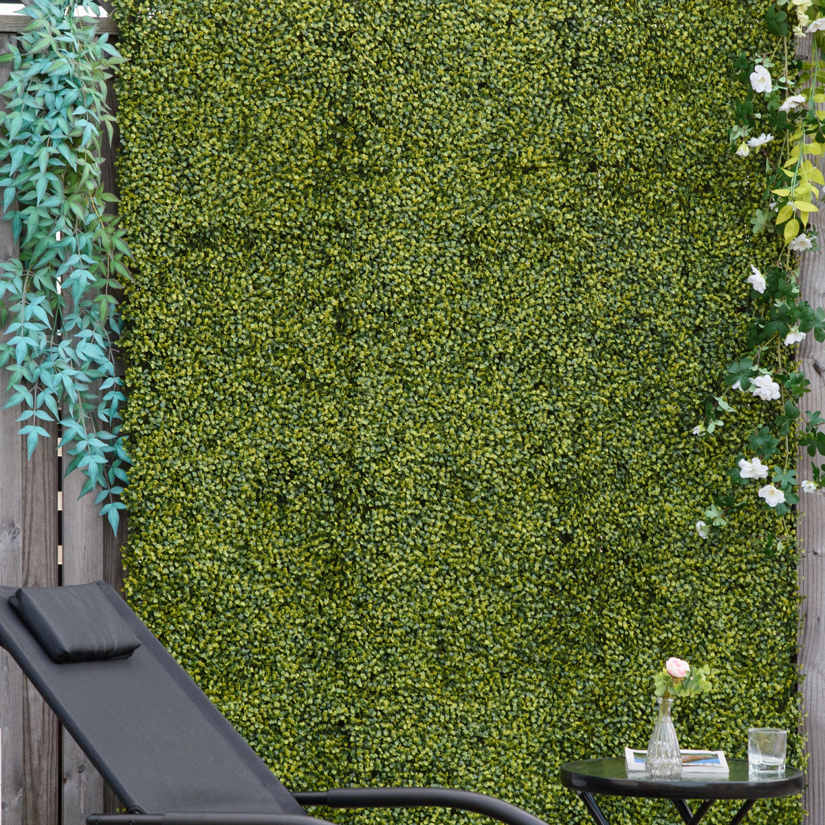 Outsunny 12-Piece Artificial Boxwood Wall Panels, 20 x 20 in (50 x 50 cm) Grass Privacy Fence Screen